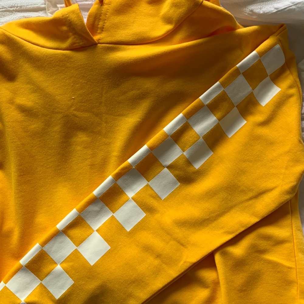 yellow cropped hoddie